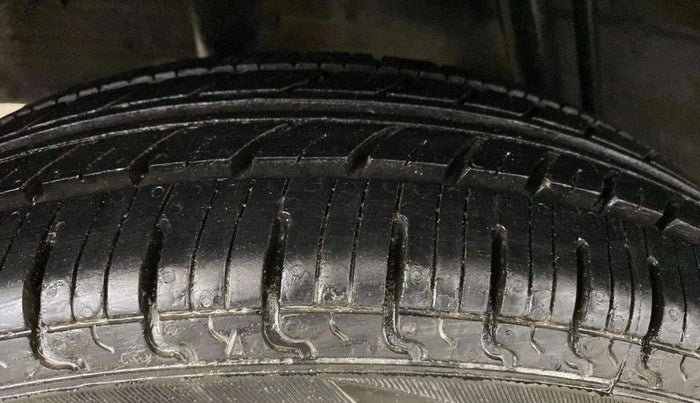 2018 Renault Kwid RXL 1.0, Petrol, Manual, 70,191 km, Right Rear Tyre Tread
