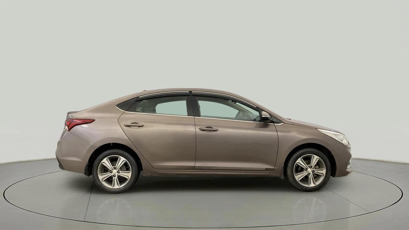 2018 Hyundai Verna 1.6 VTVT SX, CNG, Manual, 83,589 km, Right Side View