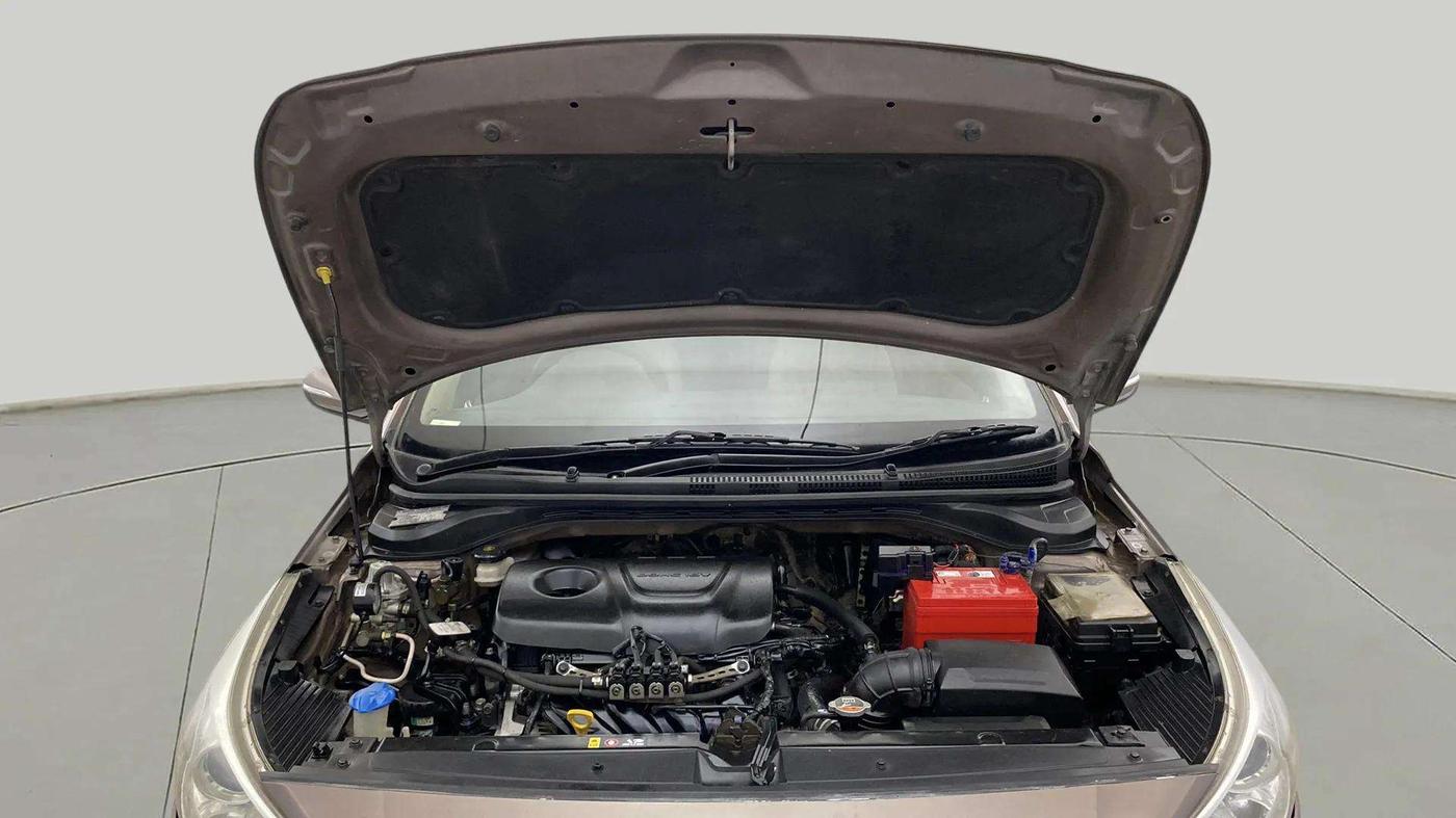 2018 Hyundai Verna 1.6 VTVT SX, CNG, Manual, 83,589 km, Open Bonet
