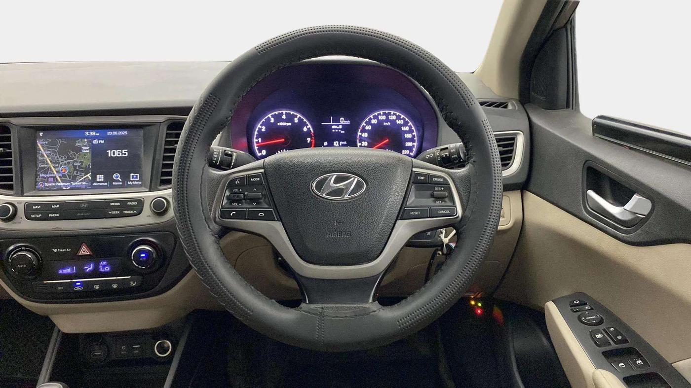 2018 Hyundai Verna 1.6 VTVT SX, CNG, Manual, 83,589 km, Steering Wheel Close Up