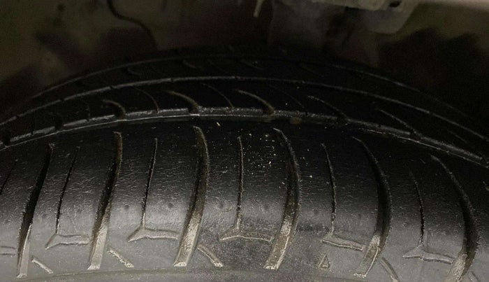2018 Hyundai Verna 1.6 VTVT SX, CNG, Manual, 83,270 km, Left Front Tyre Tread