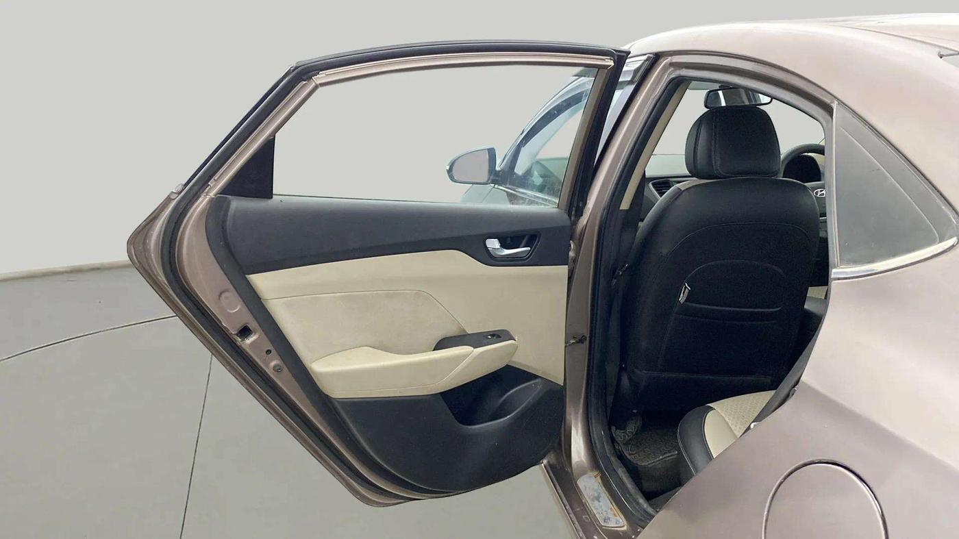 2018 Hyundai Verna 1.6 VTVT SX, CNG, Manual, 83,589 km, LHS Rear Door