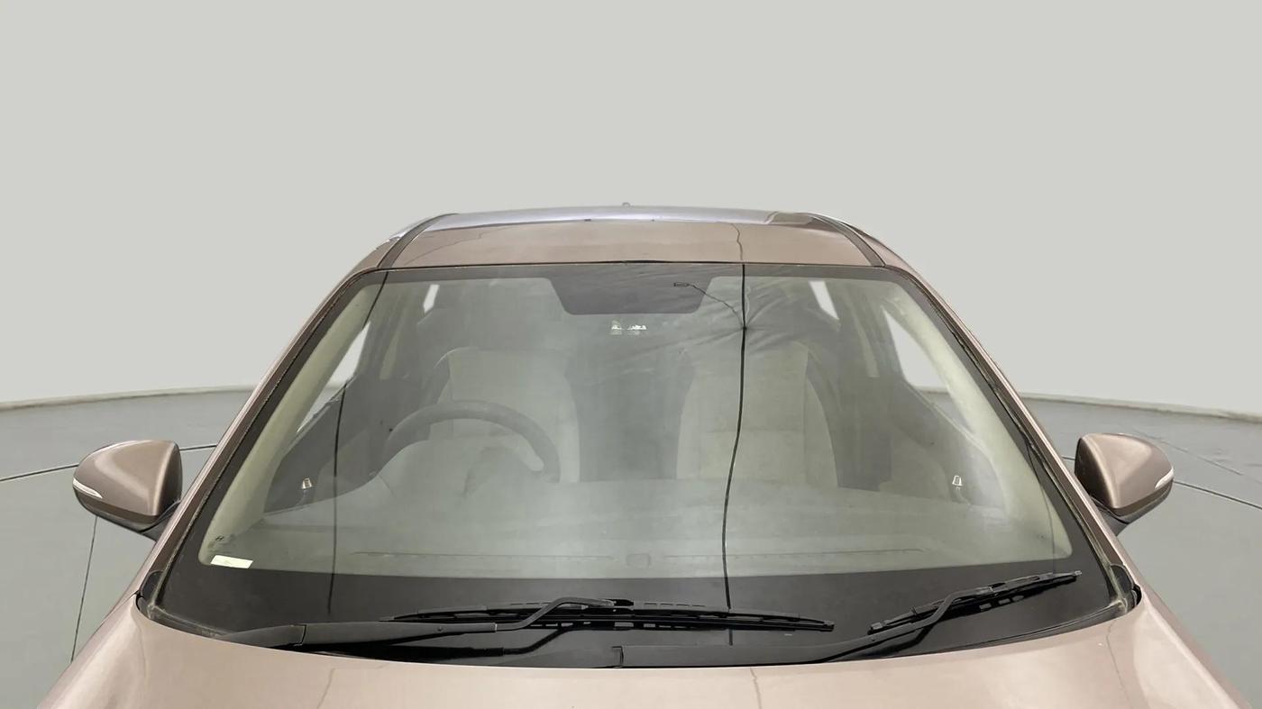 2018 Hyundai Verna 1.6 VTVT SX, CNG, Manual, 83,589 km, Front Windshield