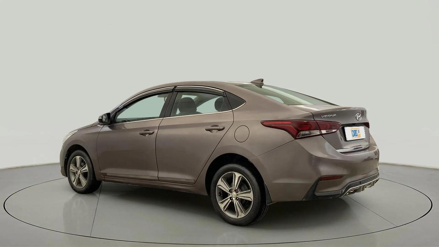 2018 Hyundai Verna 1.6 VTVT SX, CNG, Manual, 83,589 km, Left Back Diagonal