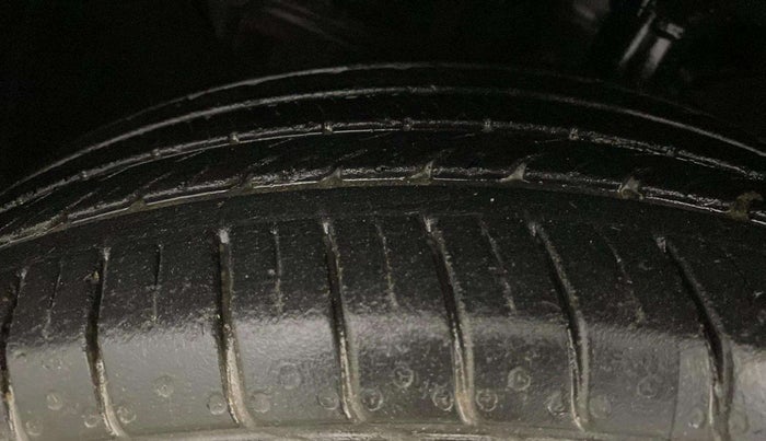 2021 KIA SELTOS HTK PLUS 1.5, Petrol, Manual, 33,891 km, Left Front Tyre Tread