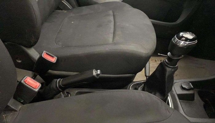 2018 Renault Kwid RXT 1.0 (O), Petrol, Manual, 60,488 km, Gear Lever