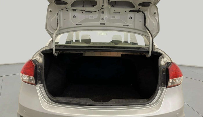 2015 Maruti Ciaz ZXI, Petrol, Manual, 96,513 km, Boot Open Zoomed View