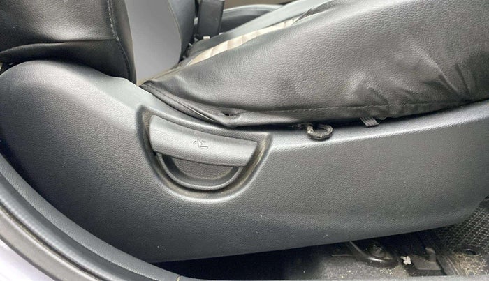 2014 Hyundai Grand i10 SPORTZ 1.2 KAPPA VTVT, Petrol, Manual, 82,580 km, Driver Side Adjustment Panel