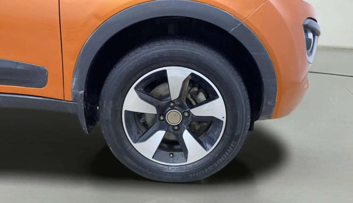 2018 Tata NEXON XZA PLUS PETROL, Petrol, Automatic, 54,687 km, Right Front Wheel