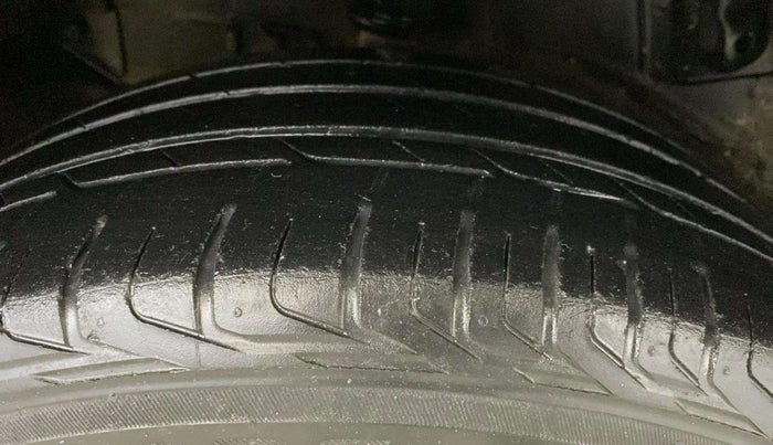 2018 Tata NEXON XZA PLUS PETROL, Petrol, Automatic, 54,687 km, Right Rear Tyre Tread