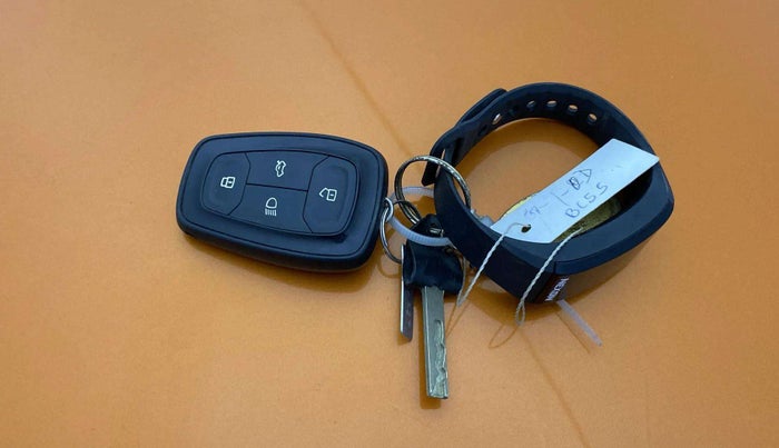 2018 Tata NEXON XZA PLUS PETROL, Petrol, Automatic, 54,687 km, Key Close Up