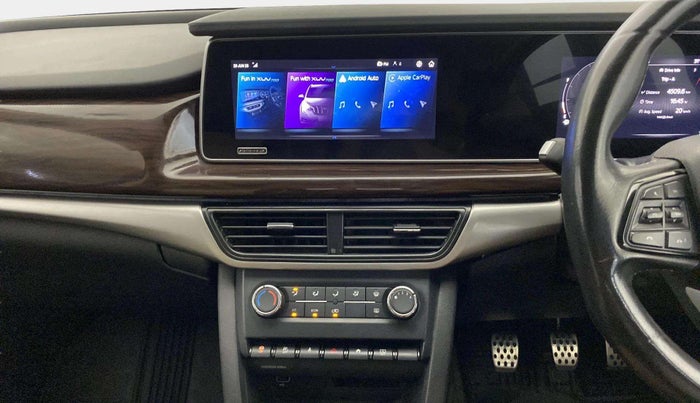 2022 Mahindra XUV700 AX 3 P MT 5 STR, Petrol, Manual, 29,390 km, Air Conditioner