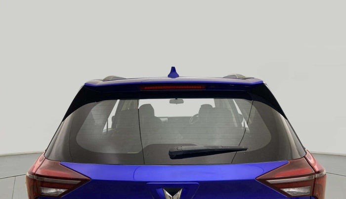 2022 Mahindra XUV700 AX 3 P MT 5 STR, Petrol, Manual, 29,390 km, Rear Windshield