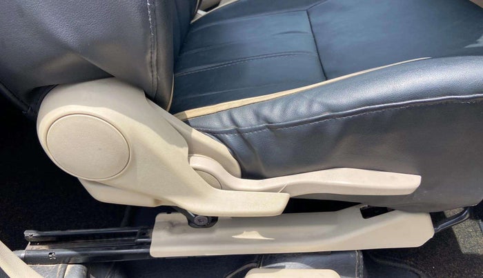2020 Maruti Dzire VXI, Petrol, Manual, 62,880 km, Driver Side Adjustment Panel