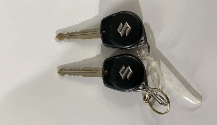 2015 Maruti Ciaz VXI+, Petrol, Manual, 95,045 km, Key Close Up