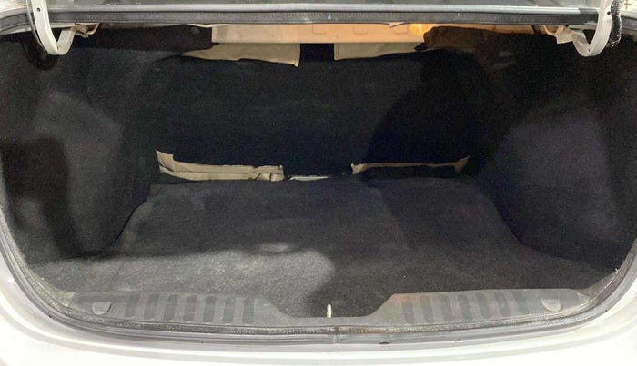 2015 Maruti Ciaz VXI+, Petrol, Manual, 95,045 km, Boot Inside