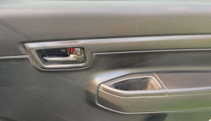 2021 Maruti S PRESSO VXI PLUS AMT, Petrol, Automatic, 43,577 km, Driver Side Door Panels Control