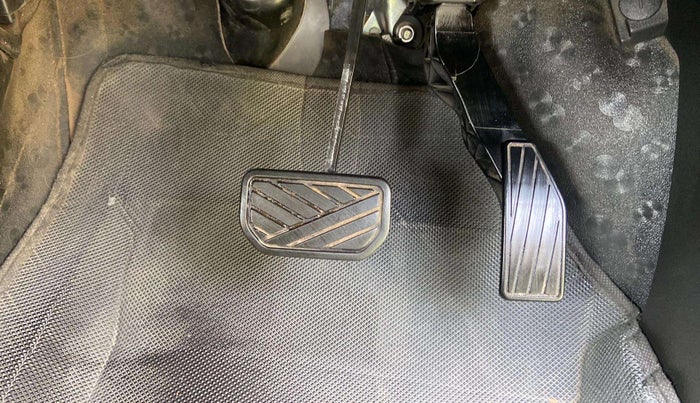 2021 Maruti S PRESSO VXI PLUS AMT, Petrol, Automatic, 43,577 km, Pedals