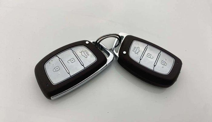 2023 Hyundai EXTER SX(O) CONNECT 1.2 AMT, Petrol, Automatic, 11,708 km, Key Close Up