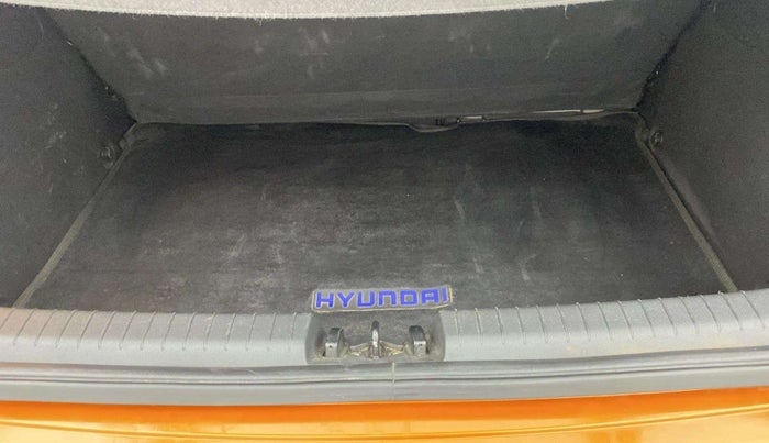 2019 Hyundai Elite i20 ASTA 1.2 (O), Petrol, Manual, 36,113 km, Boot Inside