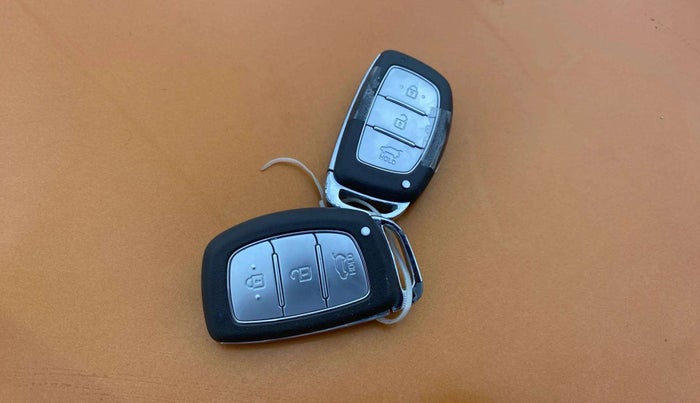 2019 Hyundai Elite i20 ASTA 1.2 (O), Petrol, Manual, 36,113 km, Key Close Up