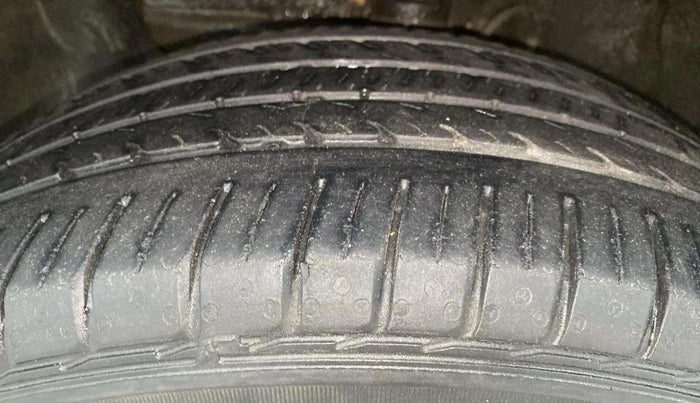 2019 Hyundai Elite i20 ASTA 1.2 (O), Petrol, Manual, 36,113 km, Left Front Tyre Tread