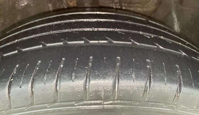 2019 Hyundai Elite i20 ASTA 1.2 (O), Petrol, Manual, 36,113 km, Right Front Tyre Tread