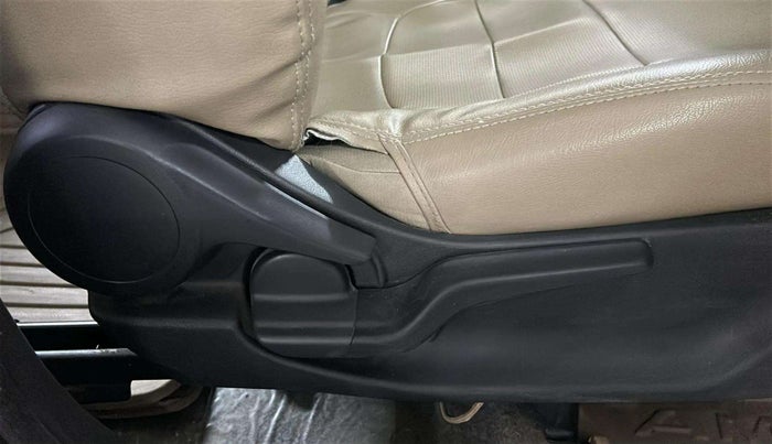 2019 Honda Amaze 1.2L I-VTEC S, CNG, Manual, 60,006 km, Driver Side Adjustment Panel