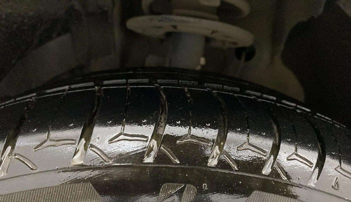 2018 Maruti Baleno ZETA CVT PETROL 1.2, Petrol, Automatic, 36,307 km, Left Front Tyre Tread