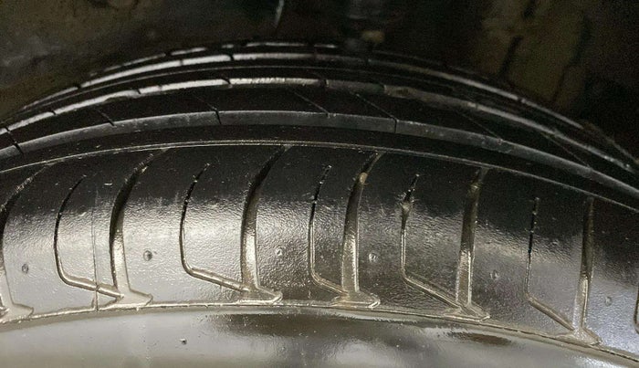 2022 Tata NEXON XZA PLUS (PREMIUM) KAZIRANGA PETROL, Petrol, Automatic, 22,947 km, Left Rear Tyre Tread
