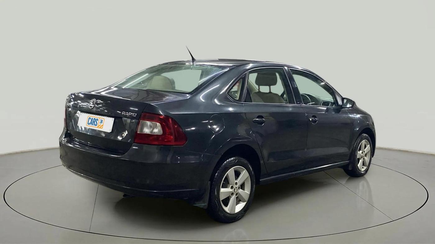 2016 Skoda Rapid AMBITION 1.6 MPI MT, Petrol, Manual, 15,874 km, Right Back Diagonal