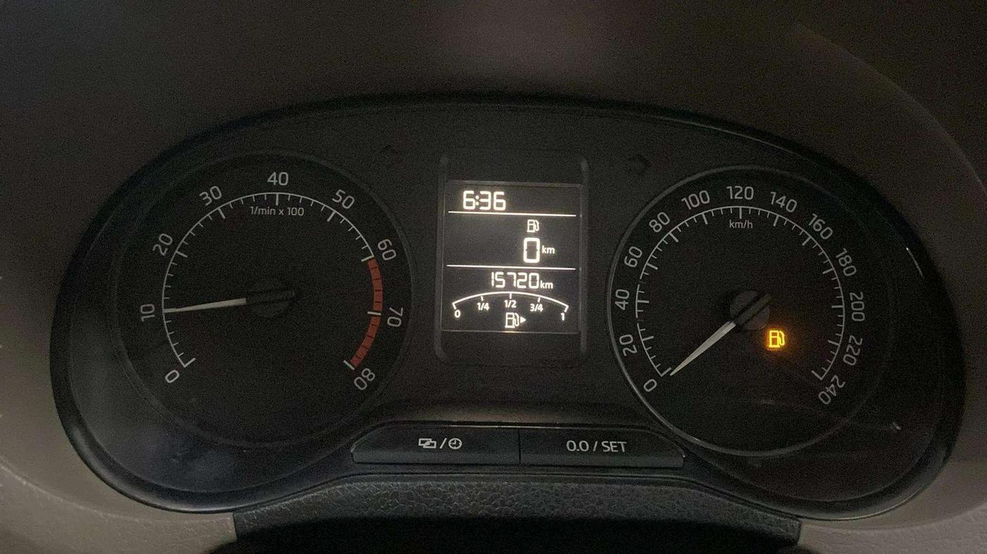2016 Skoda Rapid AMBITION 1.6 MPI MT, Petrol, Manual, 15,874 km, Odometer Image