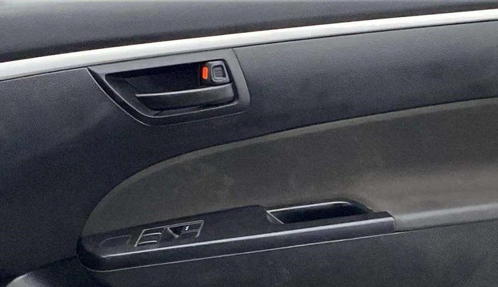 2017 Maruti Swift LXI (O), Petrol, Manual, 55,158 km, Driver Side Door Panels Control