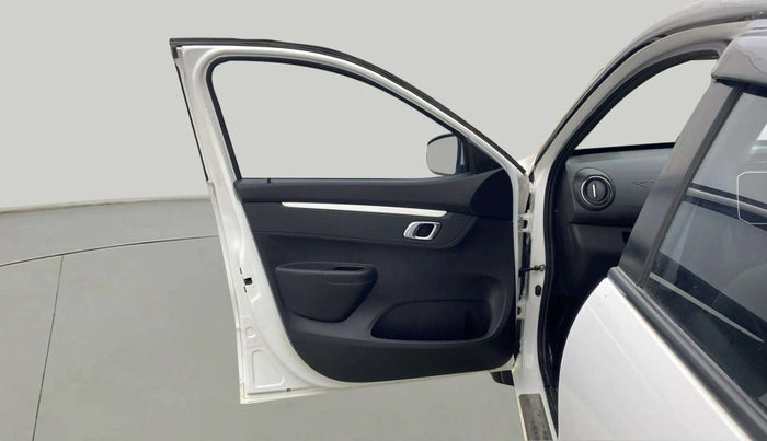 2023 Renault Kwid CLIMBER AMT 1.0, Petrol, Automatic, 32,538 km, LHS Front Door