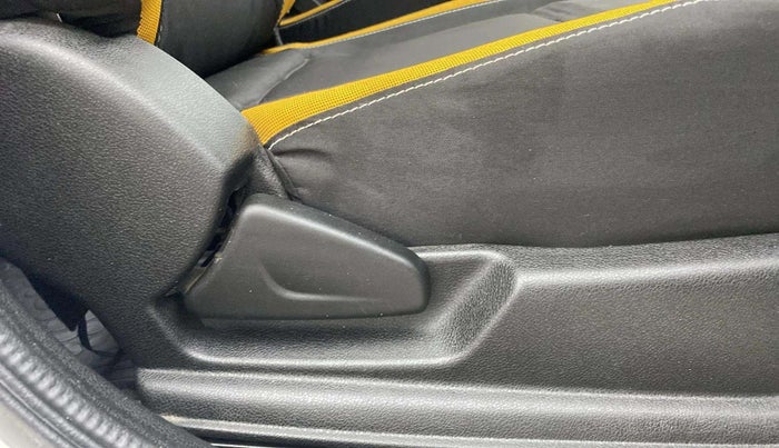 2023 Renault Kwid CLIMBER AMT 1.0, Petrol, Automatic, 32,538 km, Driver Side Adjustment Panel
