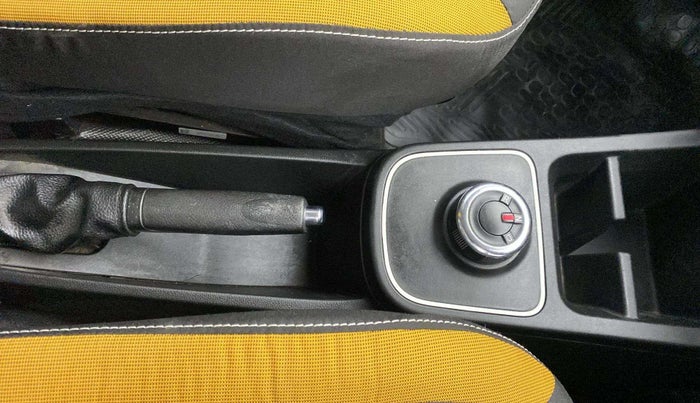 2023 Renault Kwid CLIMBER AMT 1.0, Petrol, Automatic, 32,538 km, Gear Lever
