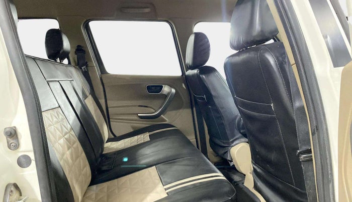 2022 Mahindra BOLERO NEO N10 R, Diesel, Manual, 74,067 km, Right Side Rear Door Cabin