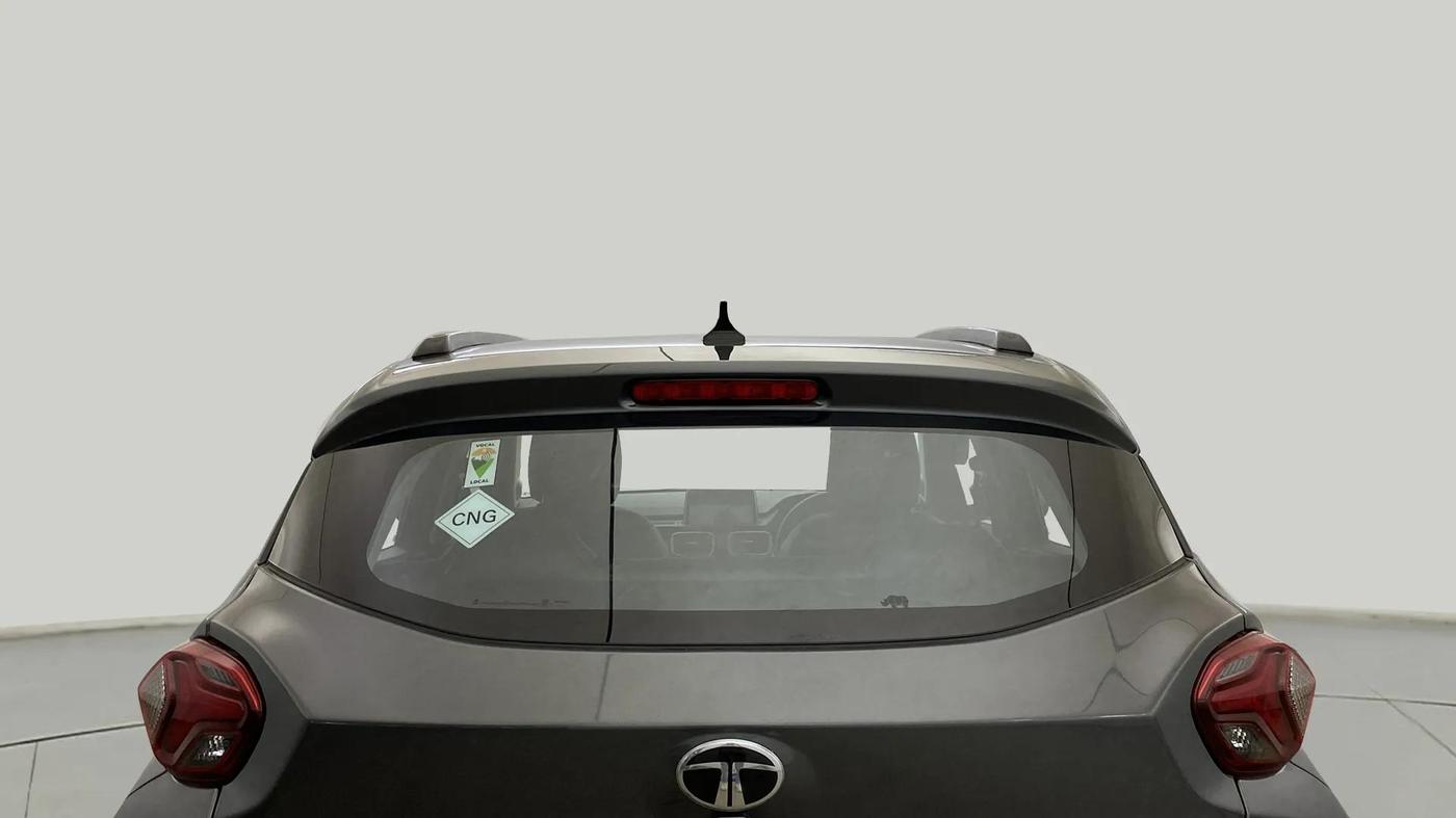 2024 Tata PUNCH ACCOMPLISHED DAZZLE SUNROOF CNG MT, CNG, Manual, 15,538 km, Rear Windshield