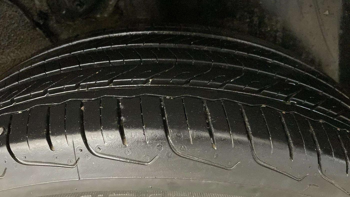 2024 Tata PUNCH ACCOMPLISHED DAZZLE SUNROOF CNG MT, CNG, Manual, 15,538 km, Left Rear Tyre Tread