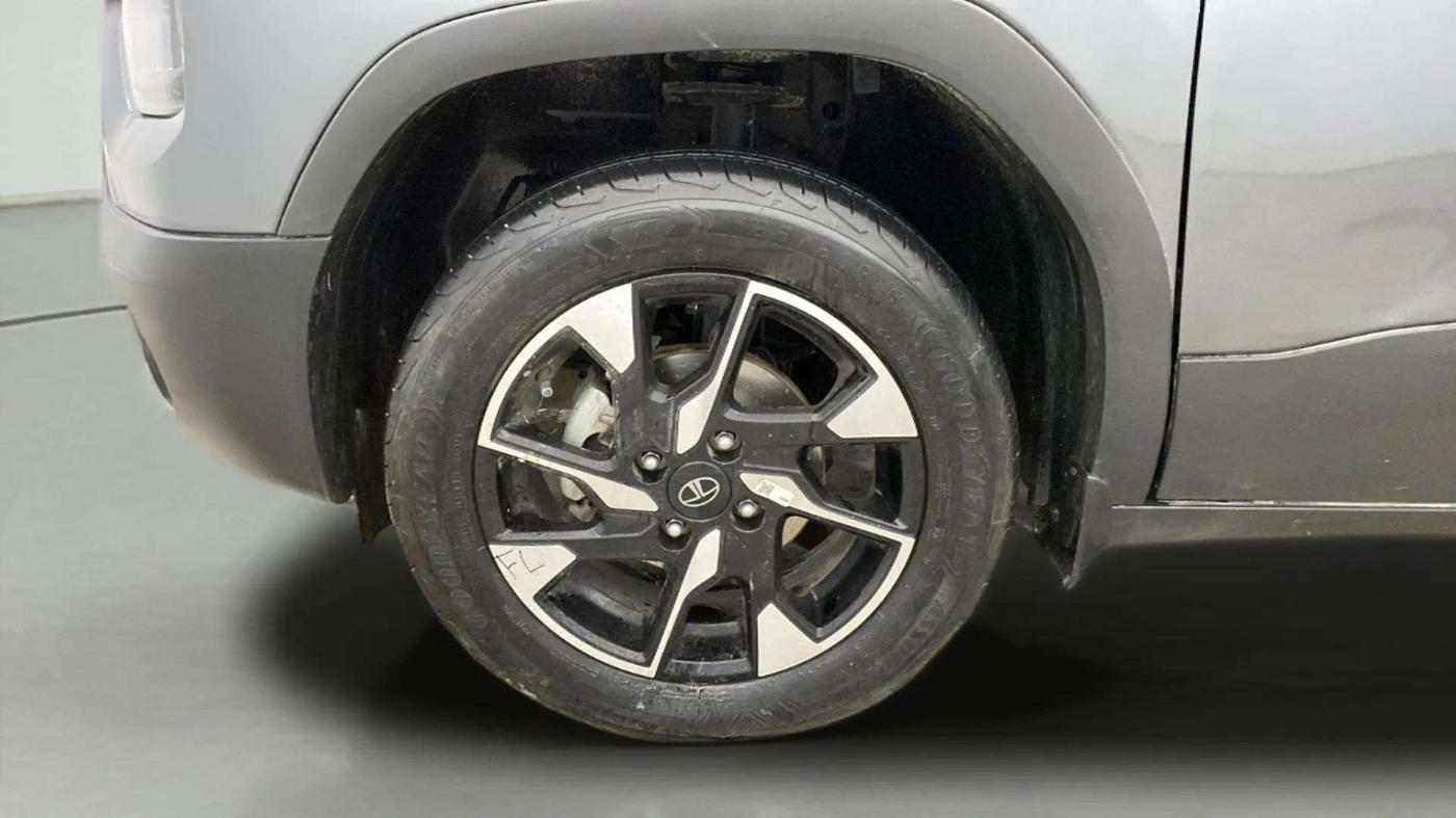 2024 Tata PUNCH ACCOMPLISHED DAZZLE SUNROOF CNG MT, CNG, Manual, 15,538 km, Left Front Wheel