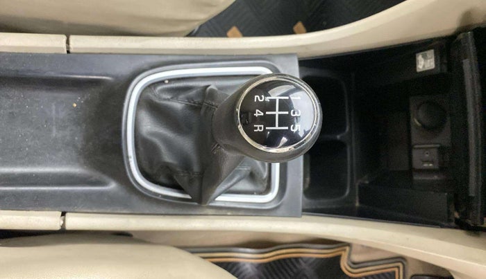 2018 Maruti Ciaz DELTA DIESEL 1.3, Diesel, Manual, 1,15,940 km, Gear Lever