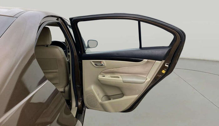 2018 Maruti Ciaz DELTA DIESEL 1.3, Diesel, Manual, 1,15,940 km, RHS Rear Door
