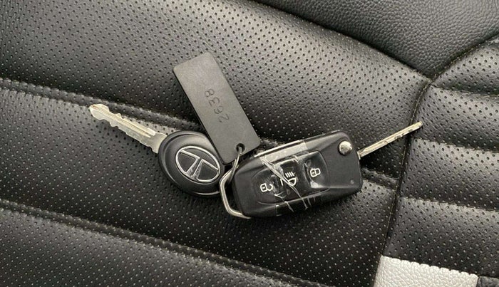 2018 Tata TIGOR XZ (O) PETROL, Petrol, Manual, 63,020 km, Key Close Up