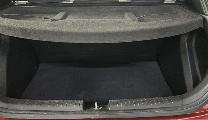 2015 Hyundai Elite i20 MAGNA 1.2, Petrol, Manual, 37,281 km, Boot Inside