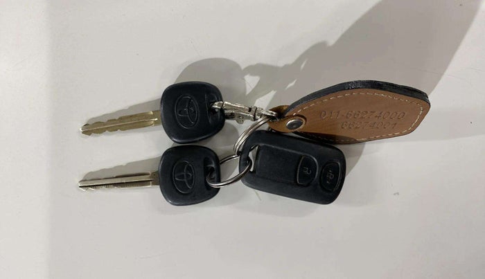2014 Toyota Etios G, Petrol, Manual, 74,964 km, Key Close Up
