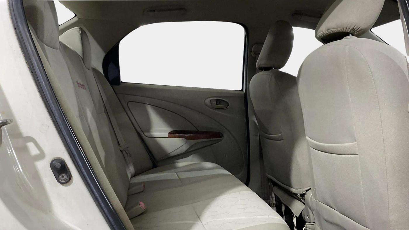2014 Toyota Etios G, Petrol, Manual, 74,964 km, Right Side Rear Door Cabin