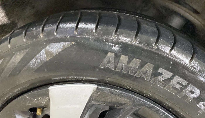 2014 Toyota Etios G, Petrol, Manual, 74,964 km, Left Rear Tyre Tread