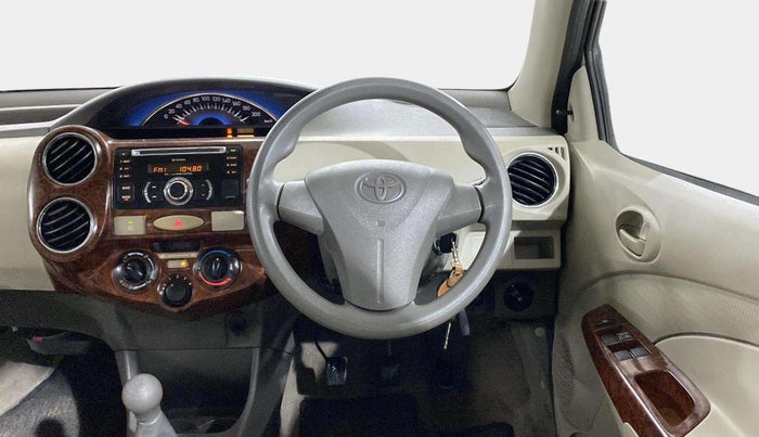 2014 Toyota Etios G, Petrol, Manual, 74,964 km, Steering Wheel Close Up