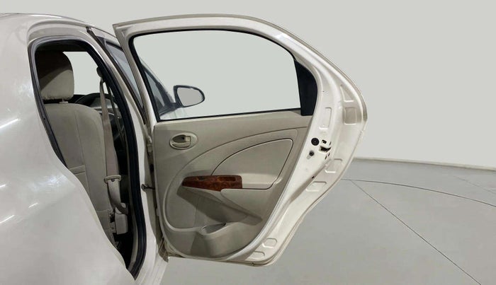 2014 Toyota Etios G, Petrol, Manual, 74,964 km, RHS Rear Door