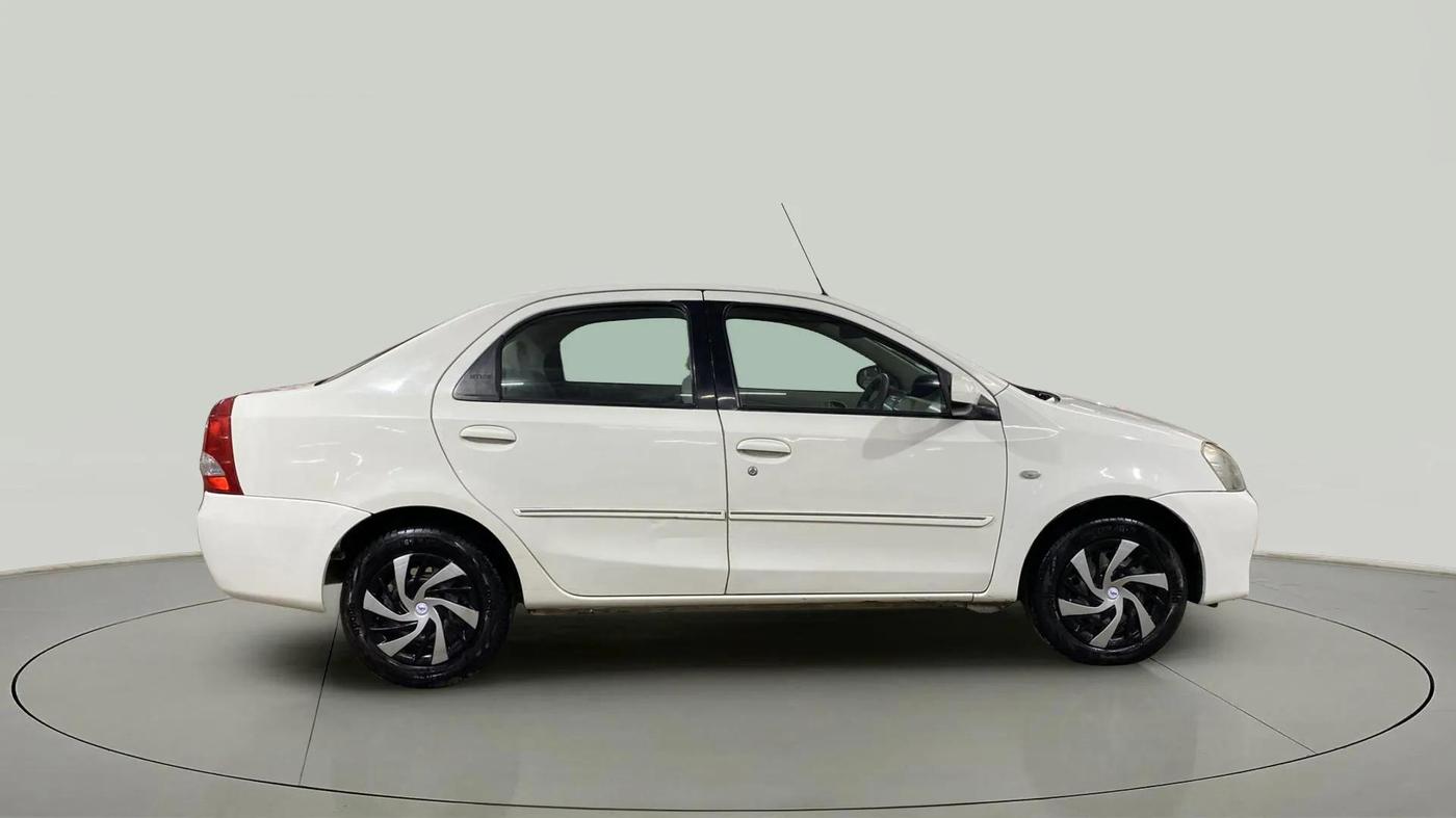 2014 Toyota Etios G, Petrol, Manual, 74,964 km, Right Side View